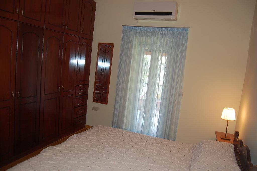 Chris And Nick Corfu Villa Mpoukaris Habitación foto